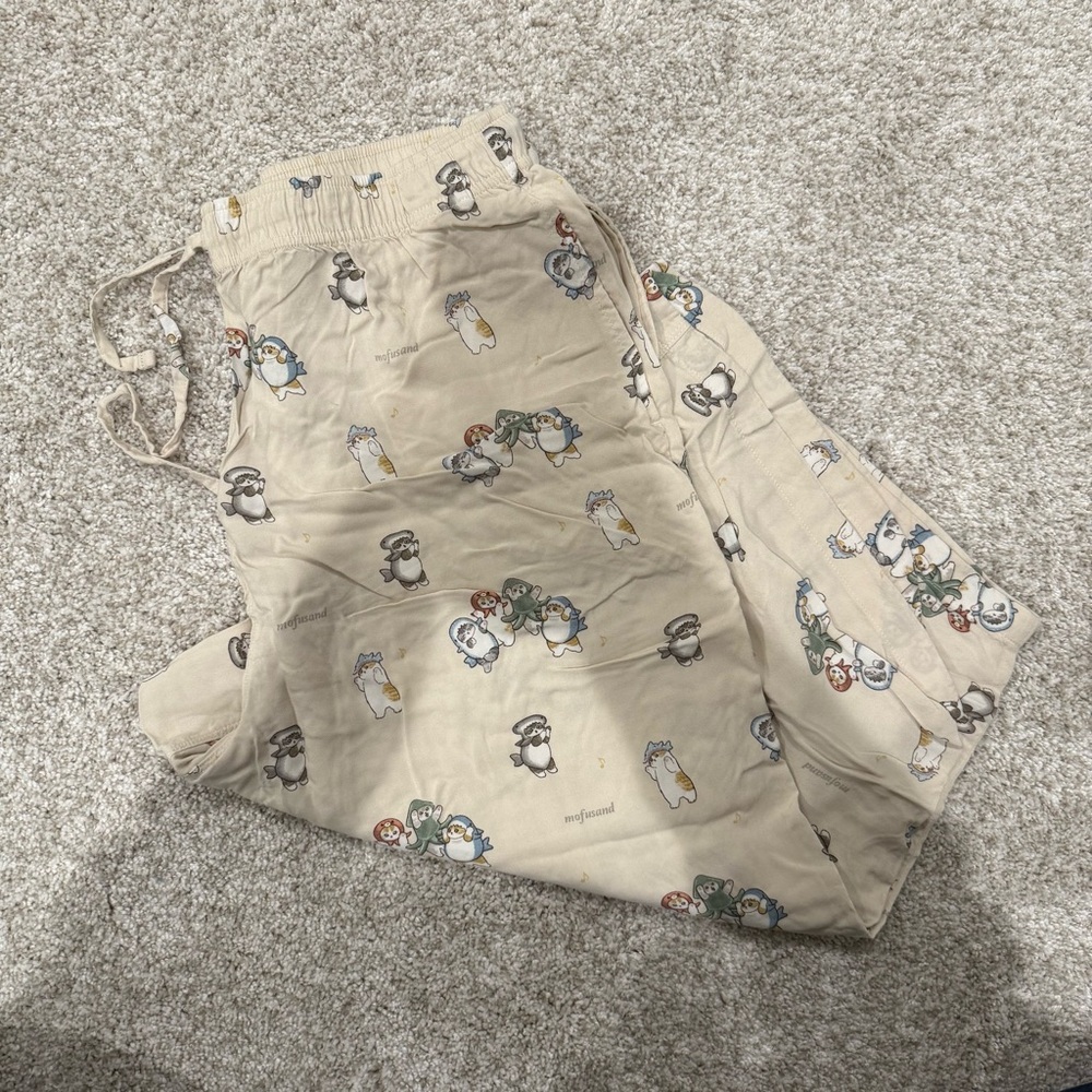 Uniqlo Mofusand Light Cream Cat Pajama Cropped Pants